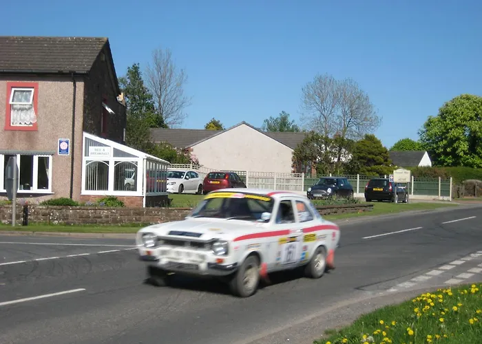 Guest house Crossroads House