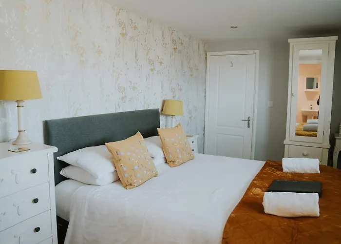 Crossroads House Guest house