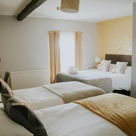 Pensjonat Crossroads House