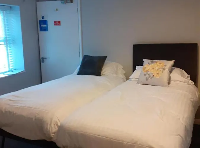 Crossroads House بيت ضيافة